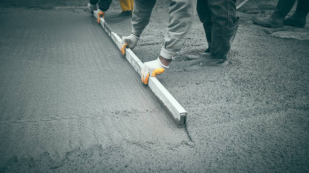 Best Concrete Walkway Installation  in Parkville, MO